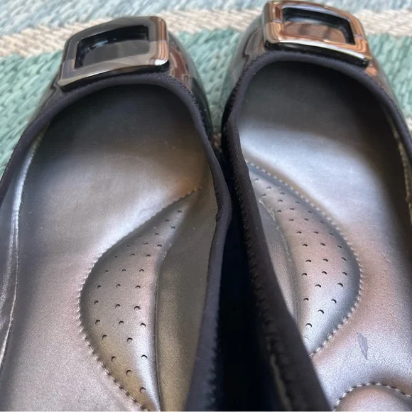 Bandolino black patent buckle front wedge pumps - Picture 3 of 11